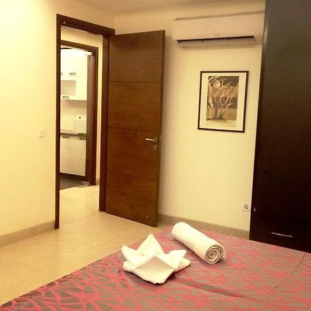 Woodpecker Service Apartments - Green Park Nowe Delhi Zewnętrze zdjęcie