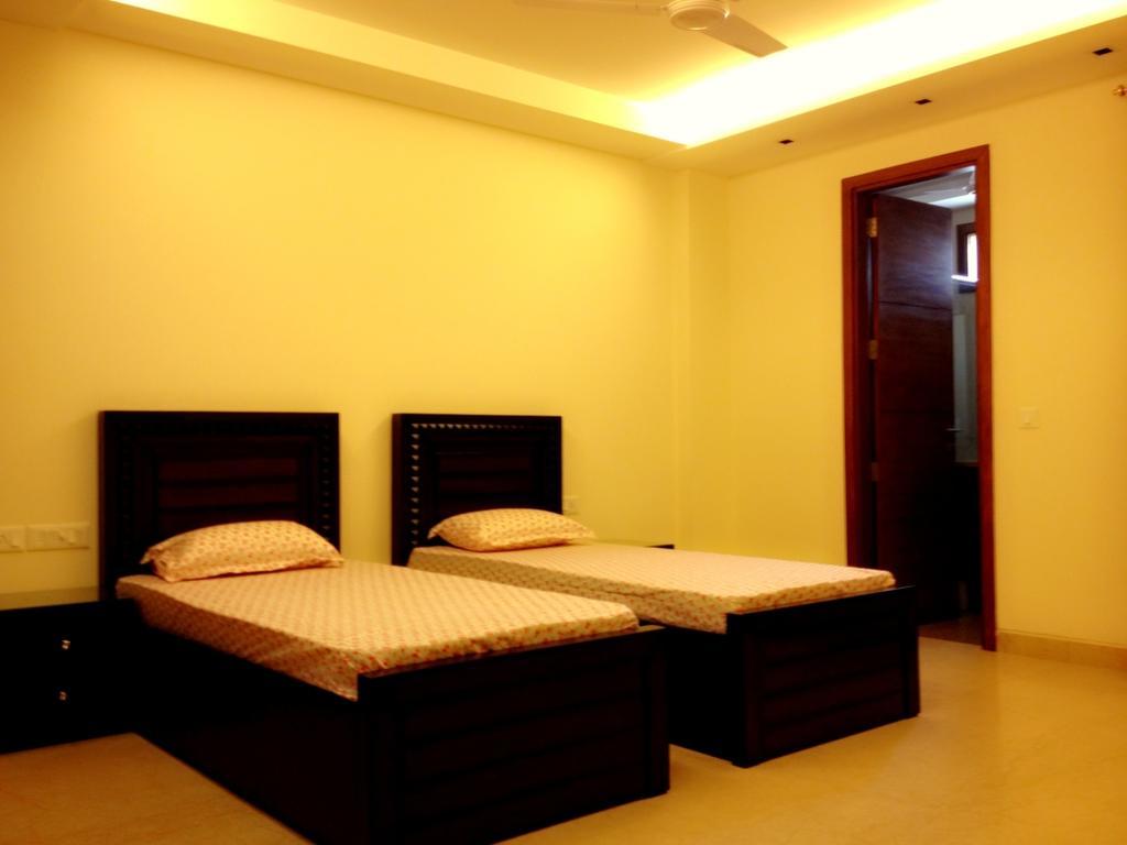 Woodpecker Service Apartments - Green Park Nowe Delhi Zewnętrze zdjęcie