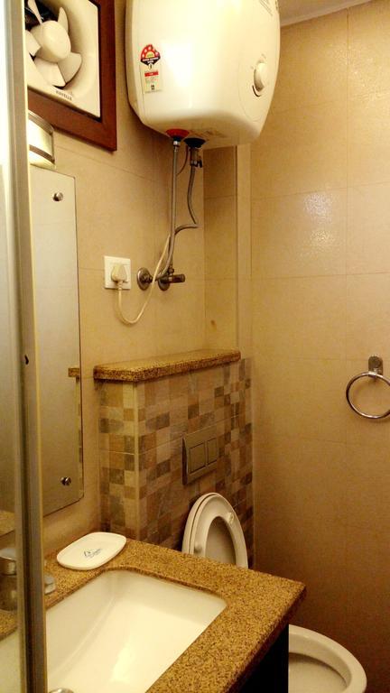 Woodpecker Service Apartments - Green Park Nowe Delhi Zewnętrze zdjęcie