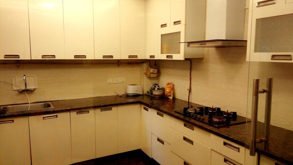 Woodpecker Service Apartments - Green Park Nowe Delhi Zewnętrze zdjęcie
